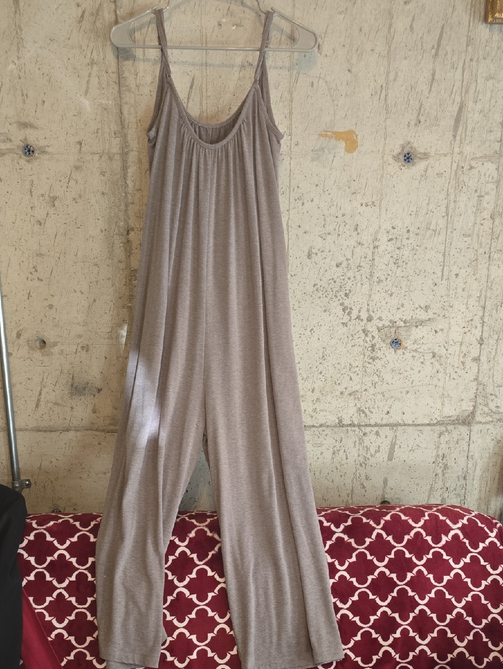 Women’s Gray Wide-Leg Jumpsuit – Sleeveless Comfort
